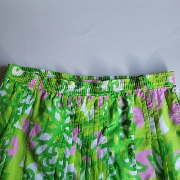 Lilly pulitzer Ruffle Pleated skirt size medium ,lined elastic . - Picture 7 of 9